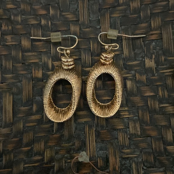 SET of FOUR PAIRS of Earrings - Picture 4 of 11